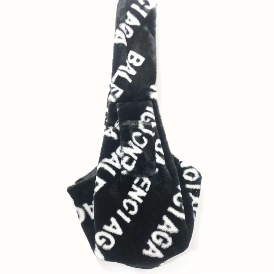 Dog Kangaroo Embrace Bag